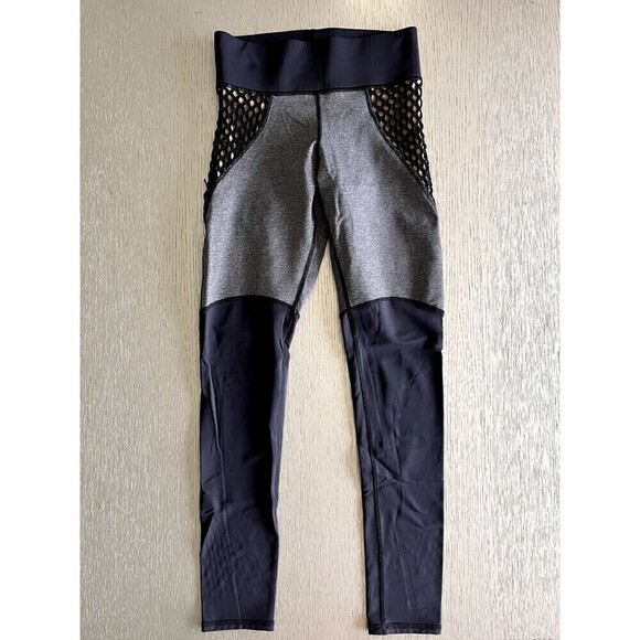 Michi Womens Black Gray Fishnet Mesh Shadow Workout Leggings EUC Size XS - Picture 1 of 7